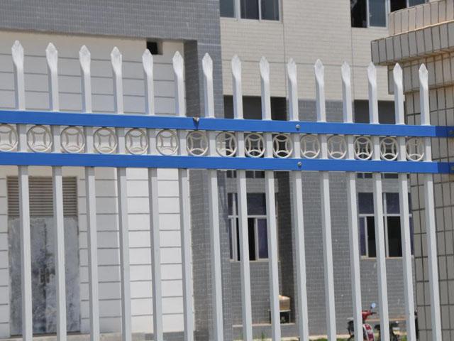 山東鋅鋼護欄